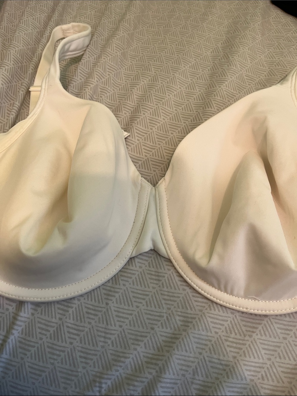 Bali Smooth Underwire Bra - Cream